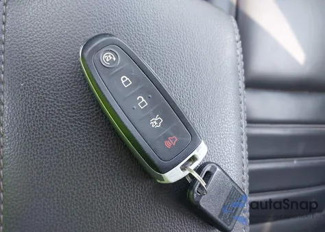 2019 Ford Escape Sel z USA, uszkodzony, nr VIN 1FMCU9HD7KUA69868